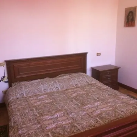 Postumia Place *
